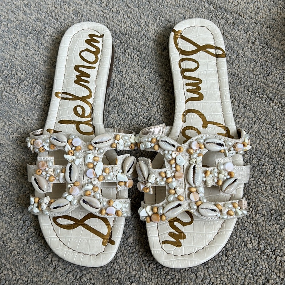 Sam Edelman canvas and shell slide sandals. Like new! Size 8.